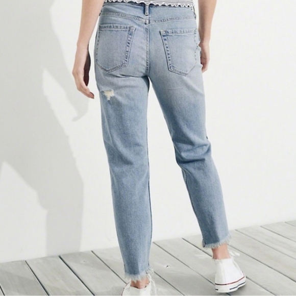 HOLLISTER Blue High-Waist Distressed Jeans - Picture 12 of 12